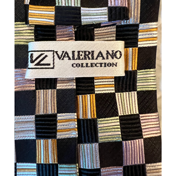 Valeriano Collection Tie Mens Silk Necktie Black Pink Tan Geometric 62 in Tie - Picture 2 of 5